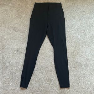 EUC Lululemon Align Leggings 28” with Pockets Size 8 Black